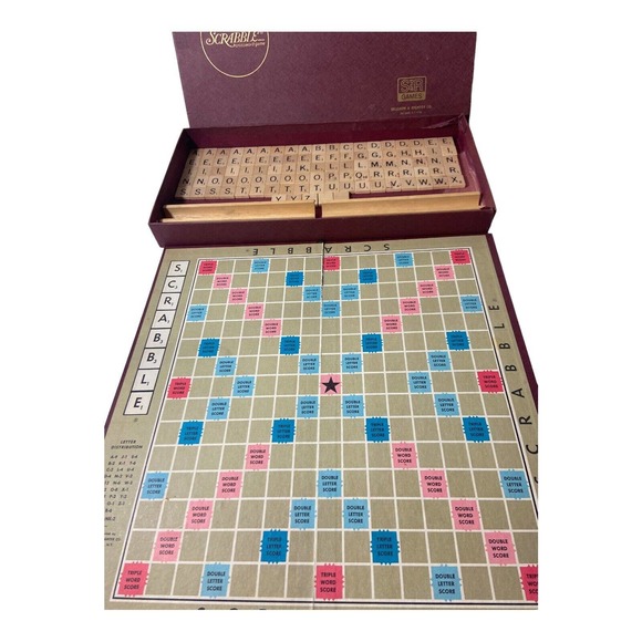 1976 SELCHOW & RIGHTER "SCRABBLE" Crossword Board Game - Picture 1 of 11